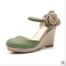 Green Flowers On Leather Women's Sandals
