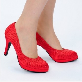 Red Elegant Closed Toe Women's Bridal Shoes