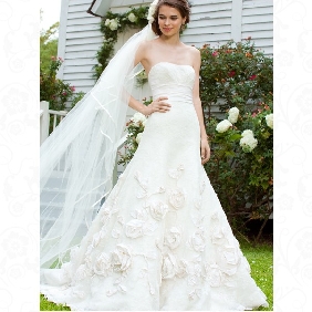 White Flowers On Beach A-line Wedding Dresses