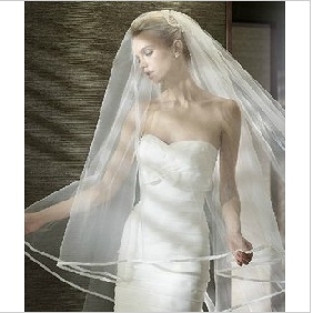 One Layer Elegant Tulle Bridal Veils