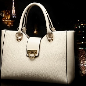 Cream-colored Elegant Party Casual Clutches