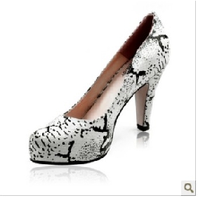 White Black Real Leather Sexy Elegant Heels & Pumps