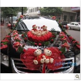 Red Lovely Bear Full Body Decorated Flowers & Wreaths