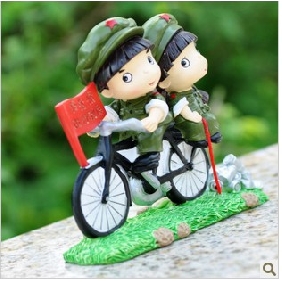 Green Mini Size Revolution Era Cartoon Wedding Gifts