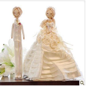 White Bride & Groom Handmade Resin Lovely Wedding Gifts