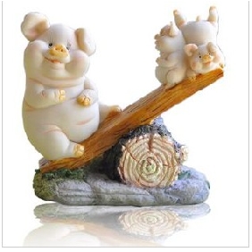 White Seesaw Cartoon Pigs Mini Size Wedding Gifts