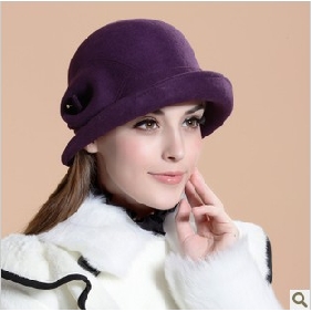 Ivory Beret Style With Big Balls Woven Women's Winter Hats & Caps