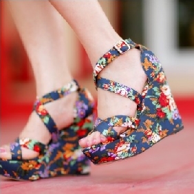 With Platform Flowers Printed Wedge Style Women's Sandals