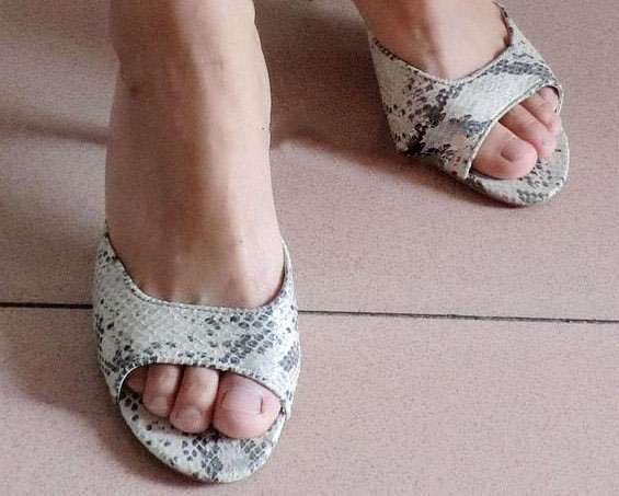 Ms. Genuine Original Single Out The United States in The Cool Slippers Are 41 Yards with The Fashion