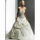 A Line Wedding Dresses Strapless Sweetheart Embroidery Chapel Train Bridal Wedding Ball Gown Prom Dress 279