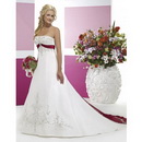 Sexy Style White Embroidery A Line Sleeveless Lace Wedding Dresses Strapless Wedding Dress