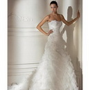 White Scalloped-Edge Strapless Sleeveless Appliques Elegant & Luxurious Court Train Wedding Dresses