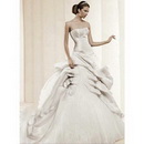 Princess Floor-length Strapless Organza Beading Wedding Dresses