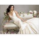 Sleeveless Ivory Floor-length Beach Wedding Dresses