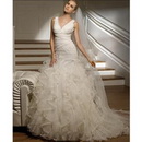 Summer Scalloped-Edge V-neck Straps Sleeveless Zipper Court Train Wedding Dresses