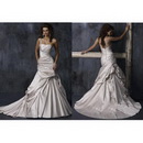 Classical Beautiful Tail Custom-Made Wedding Gown