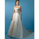 Halter Cathedral Train Appliques Floor-Length Wedding Dresses