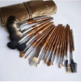 Professional Design with 21 Pcs Free Leather Makeup Brushes