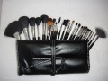 24 Pcs Style with Free Leather Professional Makeup Brushes