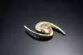 Good Quality and Service Golden Brooches with Crystal
