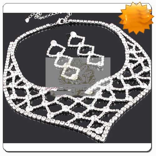 White Heart Shape Crystal Rhinestone Wedding & Engagement Rings