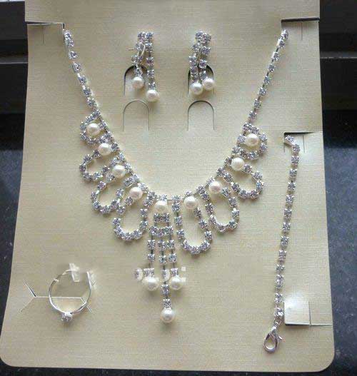 Rhinestone Pearl With Many Ornaments Silver Wedding & Engagement Rings